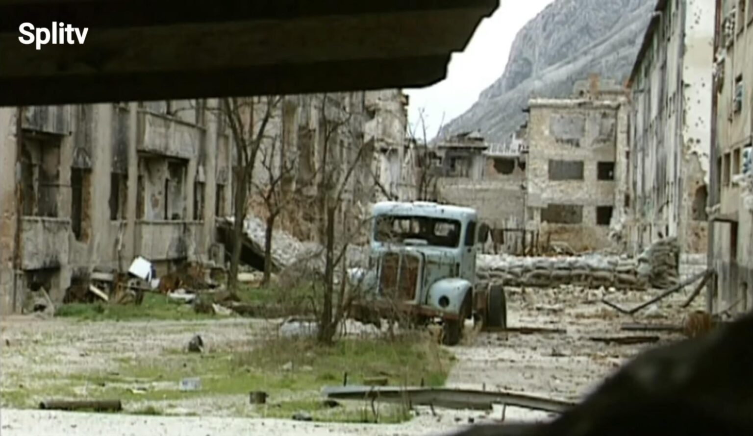 Mostar, Šantićeva Street in 1993