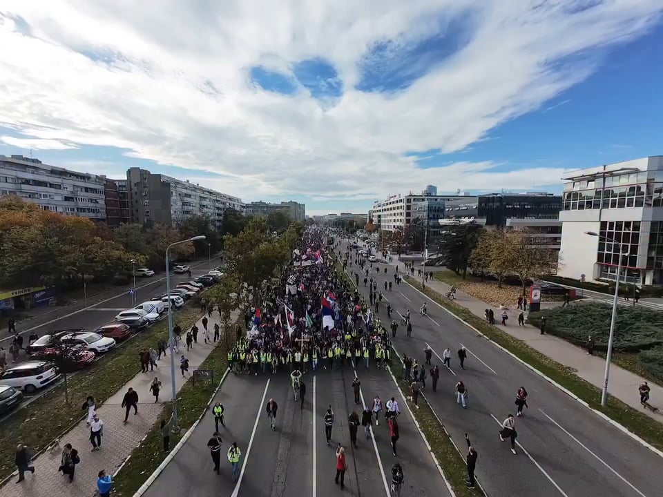 Column of students from Belgrade