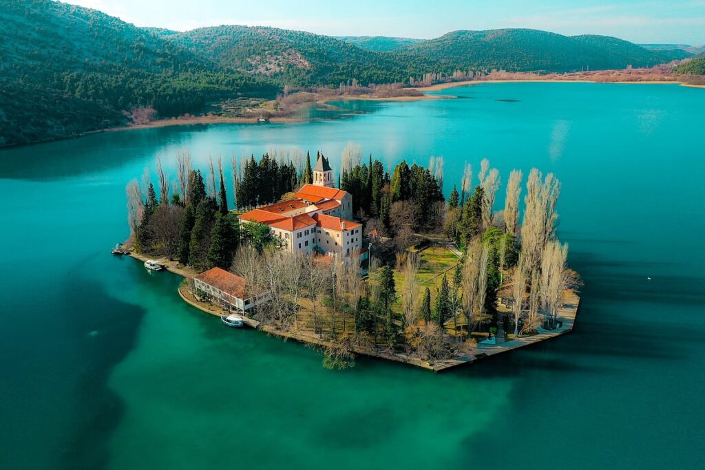 Why do lakes in Croatia sound like drums when frozen?