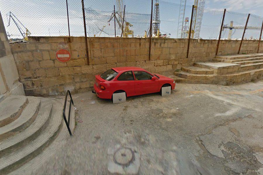 browsing around my neighbourhood on googlemaps ...