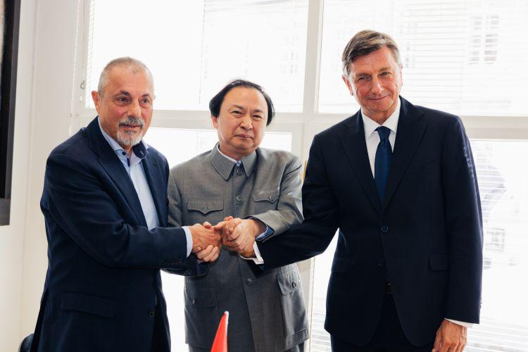 Pahor, Jambrek and the Chinese party: who does the former president really work for?