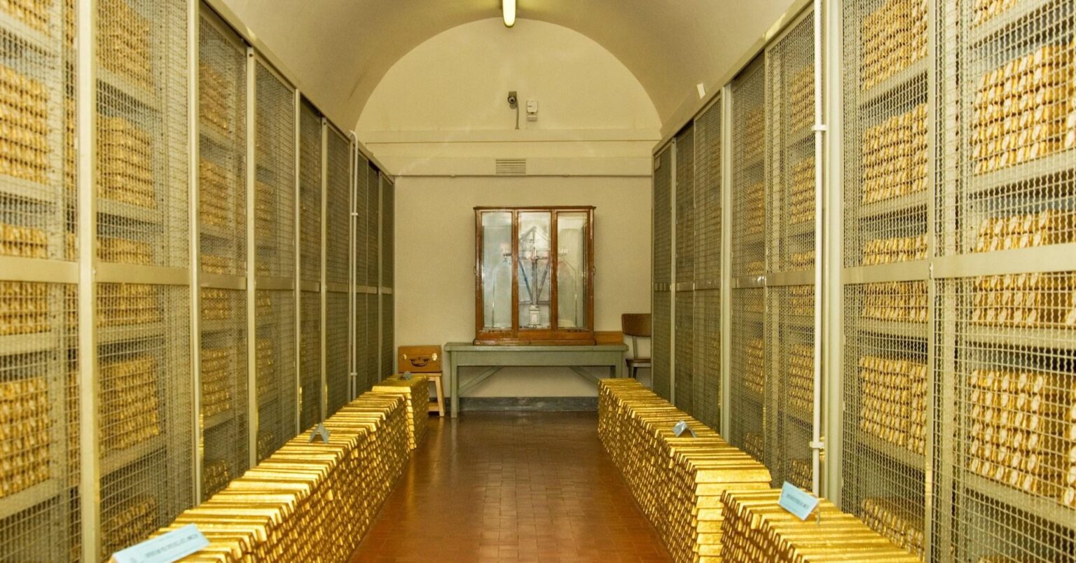 We have the third largest gold reserves in the world, which now, with the explosion in the price of gold (+50% this year), are worth around $300 billion