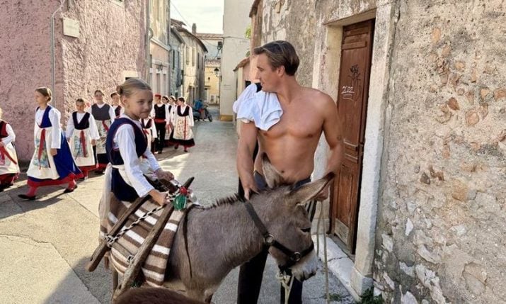 PHOTOS: Tradition meets sport in new Croatian water polo calendar PHOTOS: Tradition meets sport in new Croatian water polo calendar