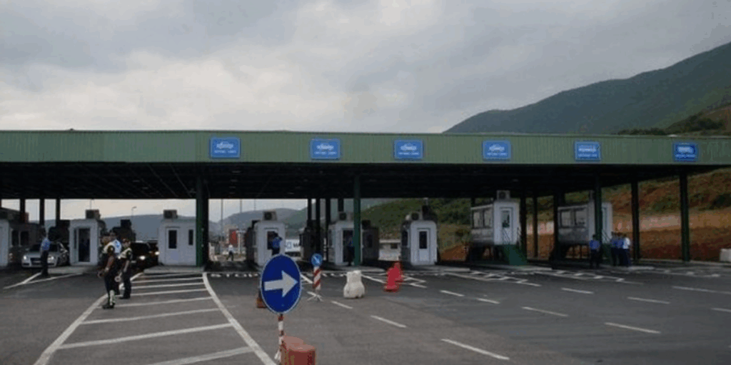 Kosovo-Albania free movement agreement suspended for one month