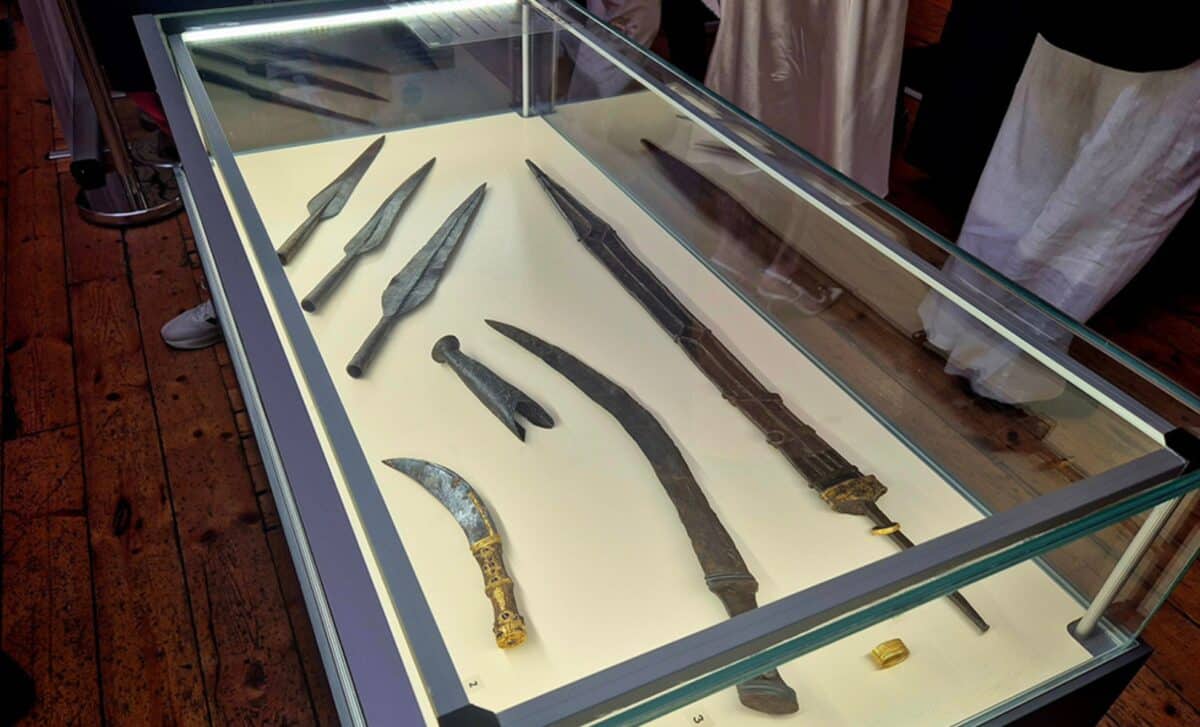 Iron Spears And Gem Set Knife Found In The 2,100 Year Old Tomb