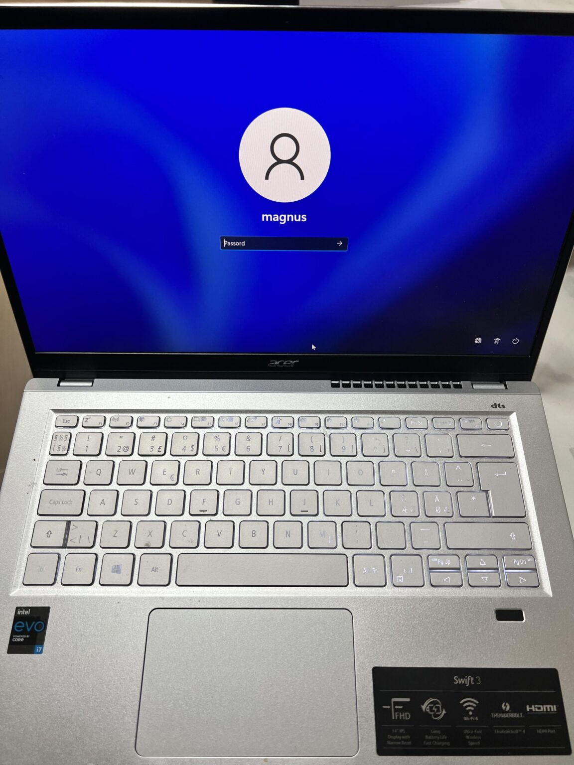 Lost my laptop in Vancouver International AirPort during security check