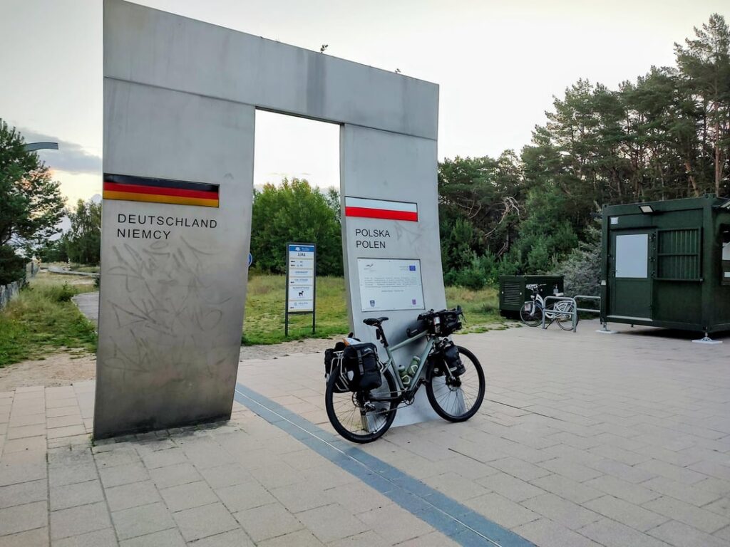 Travel on the R10 trail and Green Velo. Travel on the R10 trail and Green Velo.