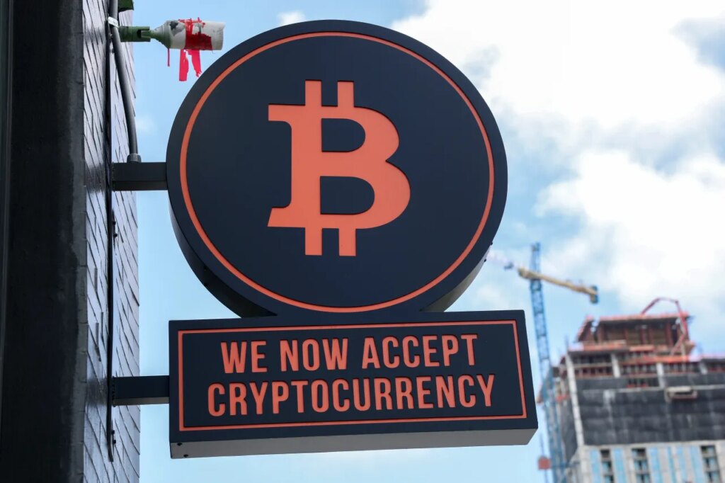 Bitcoin Holds Near $114K Ahead of Fed Rate Decision — SOL, XRP Edge Higher Top trending ticker