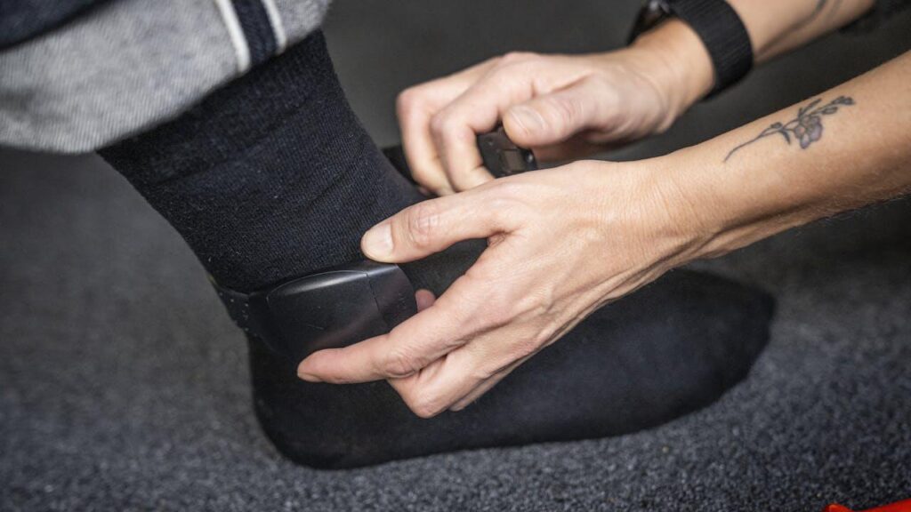 Reverse anklets are spreading - too many women are killed, says the Minister of Justice