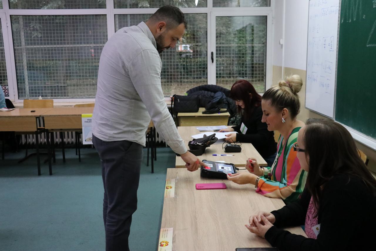 Voters in North Macedonia went to the polls to elect new mayors and municipal council members. North Macedonia, October 19, 2025. (AA Photo)