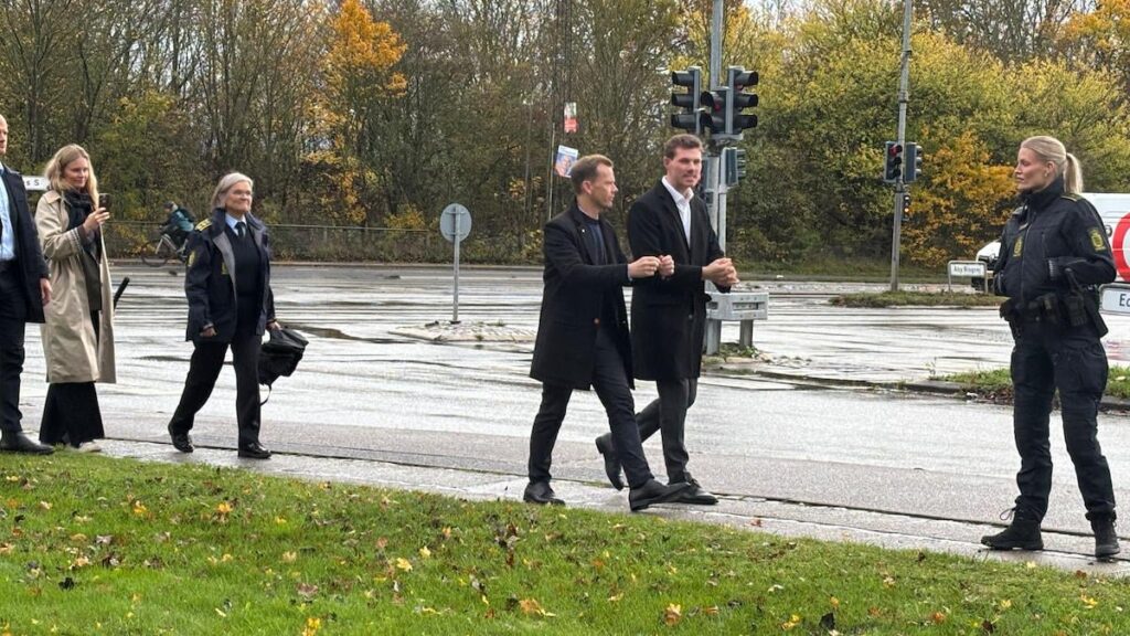 Traffic lights in Aarhus will have cameras set up against motorists who run a red light, which will automatically trigger a fine. Traffic lights in Aarhus will have cameras set up against motorists who run a red light, which will automatically trigger a fine.