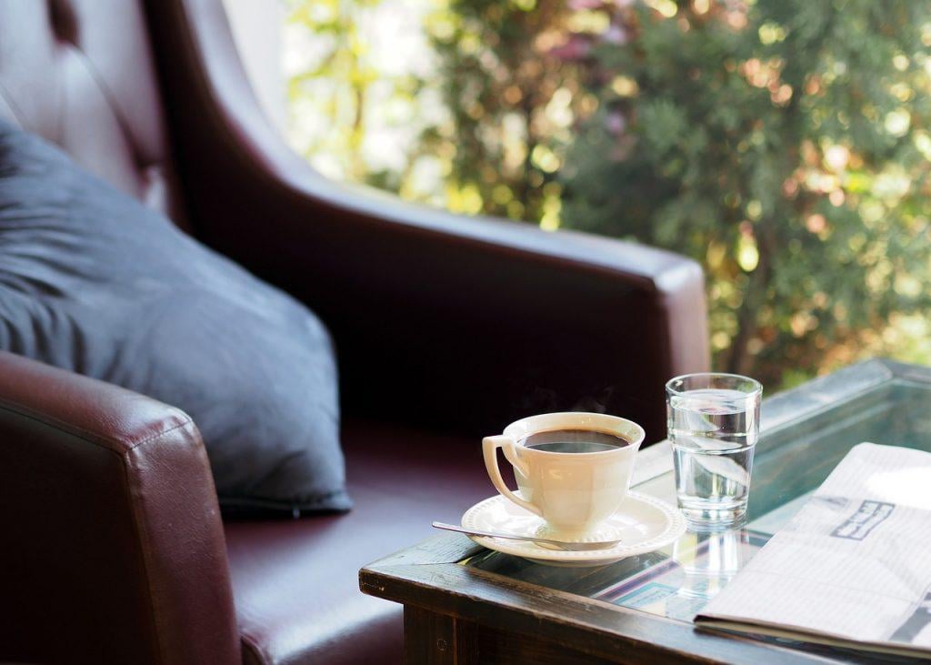 Shock study by LSE: Greece is turning into a 'café economy' - No investment in innovation and growth - THE NEWS