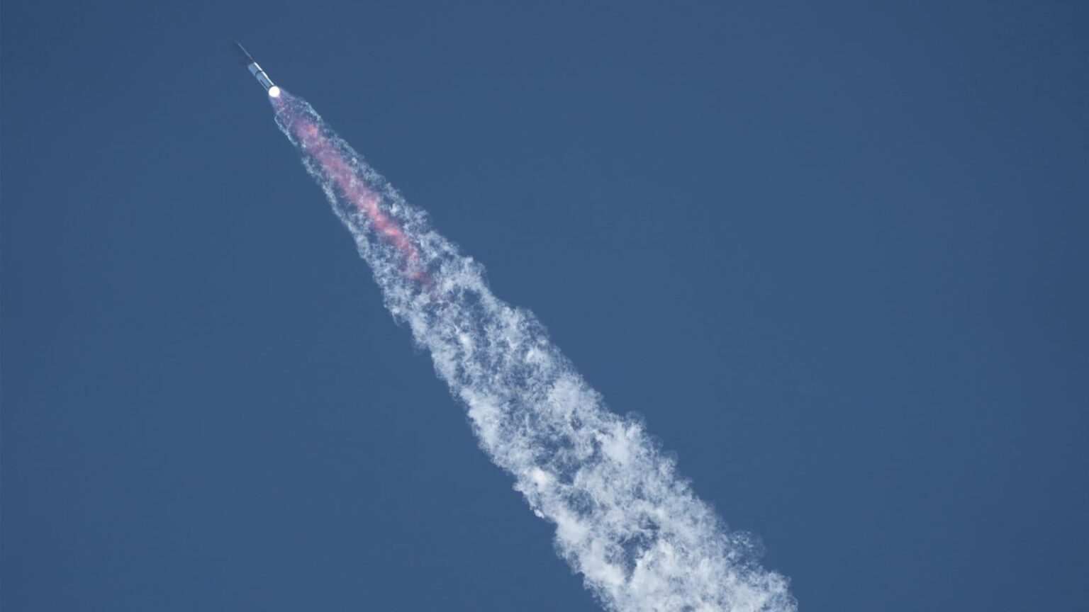 SpaceX and Blue Origin both submitted plans to get astronauts back to the moon faster, NASA says