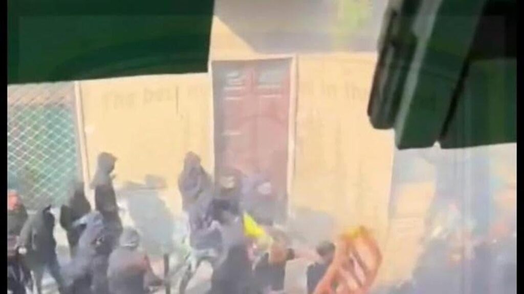 Pisa-Verona, violent clashes between fans before the match: the battle in the street