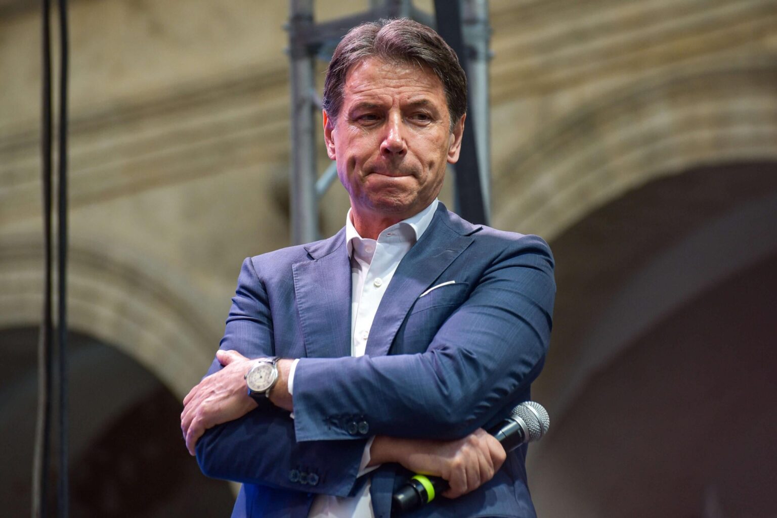 Giuseppe Conte challenges Giuseppe Conte for the leadership of the 5 Star Movement
