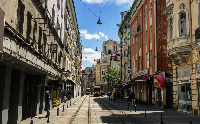 Bulgaria: Pleasant Day Ahead: Sunshine and Light Winds Across Bulgaria