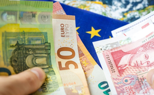 Bulgaria: Bulgaria After Joining the Eurozone: Free Lev-to-Euro Exchange Guaranteed Until Mid-2026