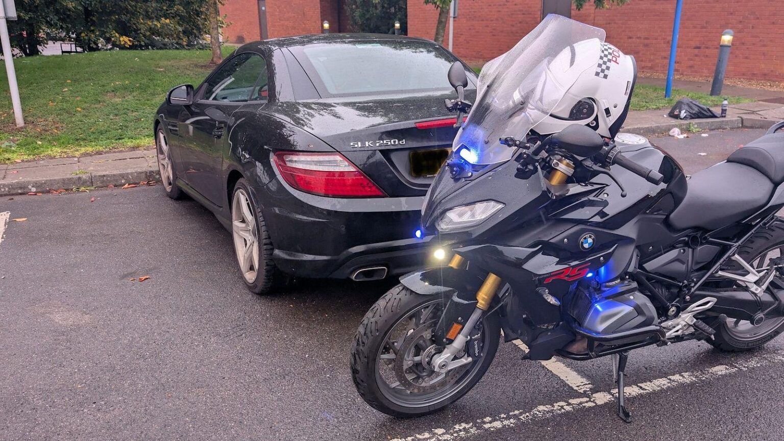 Mercedes driver given ticket by police after being in outside lane on M4 for five miles