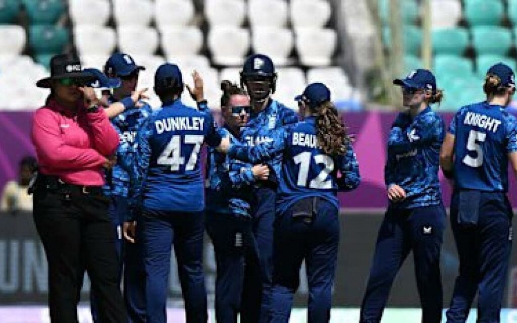 Bowlers and Amy Jones help England thrash New Zealand