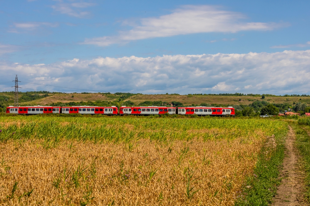 Romanian high-speed network ‘entirely realistic,’ says EIB, with ‘billions’ ready in EU loans Romanian high-speed network ‘entirely realistic,’ says EIB, with ‘billions’ ready in EU loans