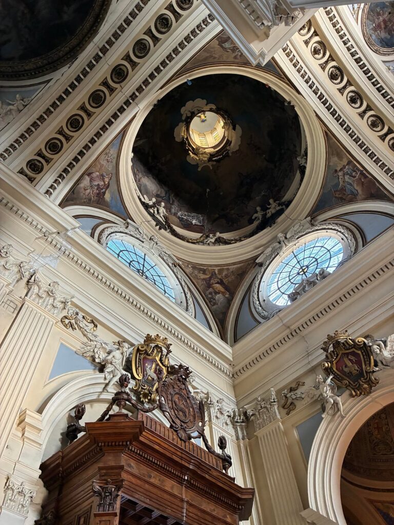 Today I saw an apparition in the Basilica del Pilar
