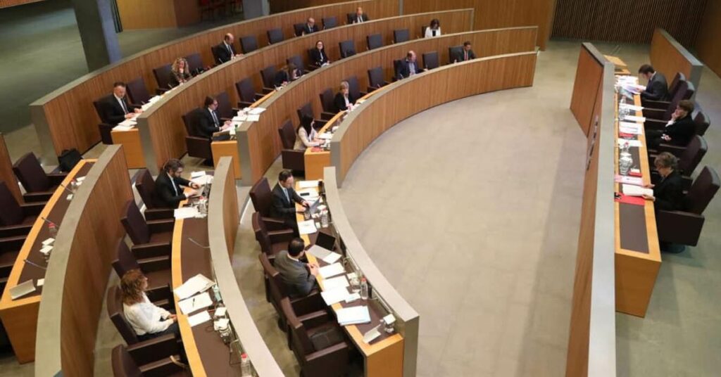 No forecast of tax increases, except the real estate tax for foreigners