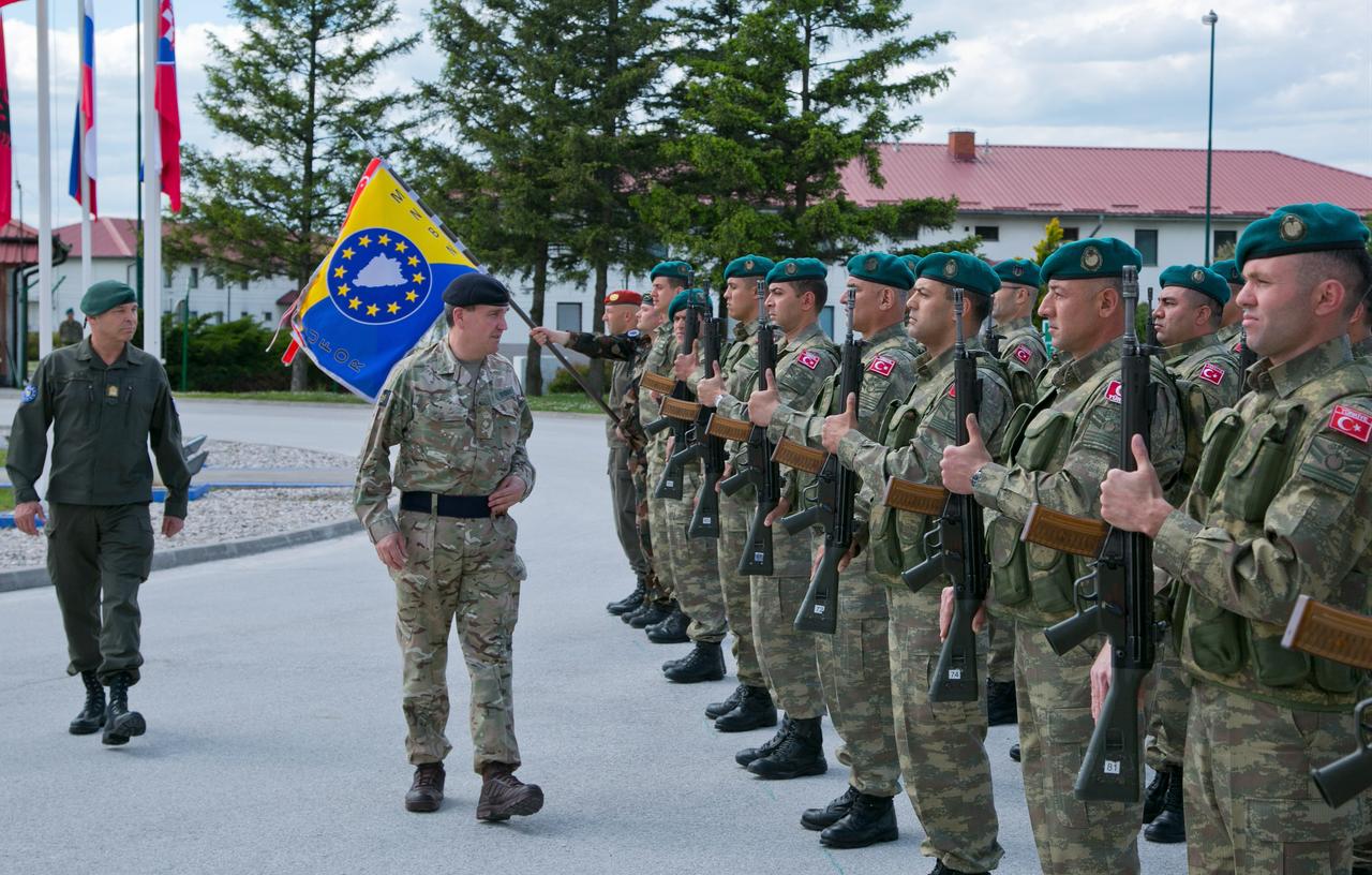 Commander General Sir James Everard druing his visit to Bosnia and Herzegovina, accessed on Oct. 31, 2025. (Photo via EUFOR)