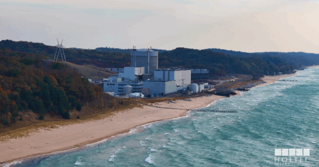 Contractor at Palisades Nuclear Plant fell into watery reactor cavity