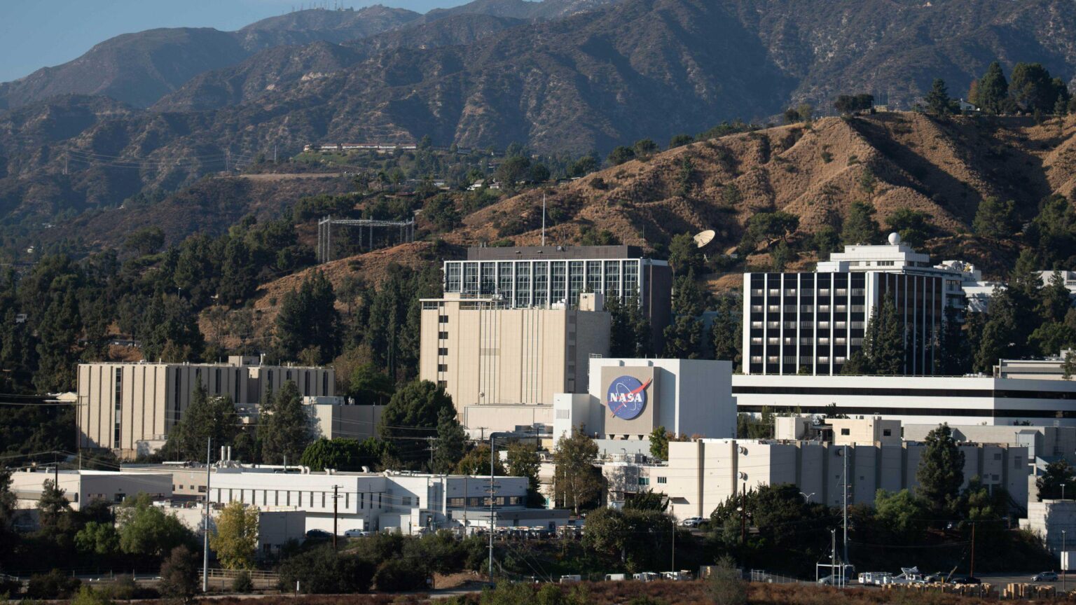 NASA lays off 550 employees at Jet Propulsion Laboratory
