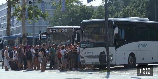 One -off tickets more expensive, passengers of already paid services do not get