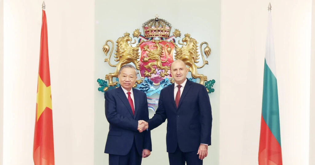 Vietnam attaches special importance to relations with Bulgaria: Party chief