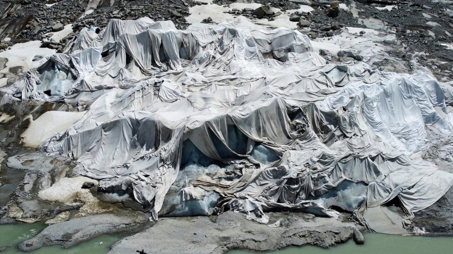 Swiss glaciers shrank 3% this year, the fourth-biggest retreat on record, experts say