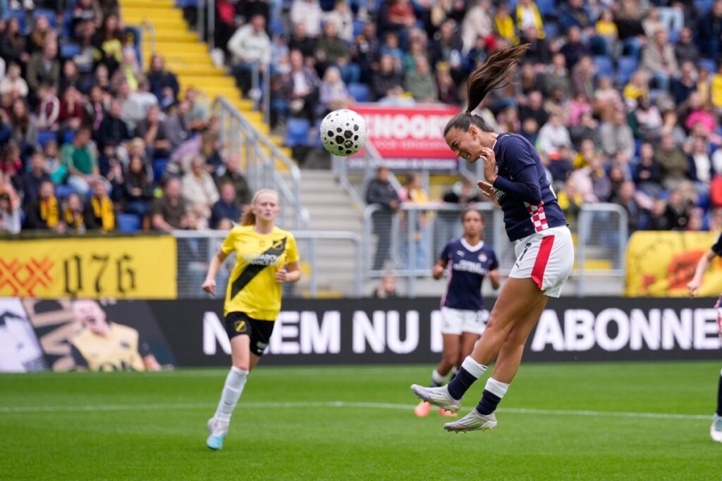 Switzerland’s Riola Xhemaili scores a hattrick Switzerland’s Riola Xhemaili scores a hattrick