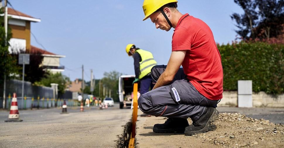FiberCop, complaint to the EU: «State aid of up to 4.5 billion for Open Fiber». Extended times for the single network project if Brussels decides to start the investigation