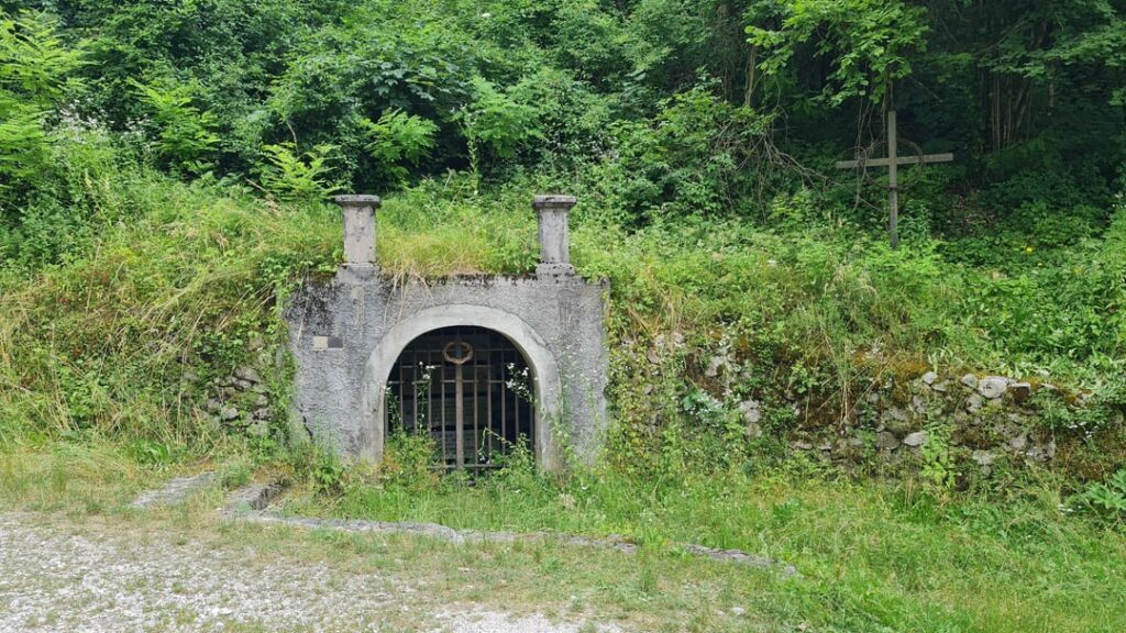 Followed by the Isonzo Front - Gas attack at Bovec