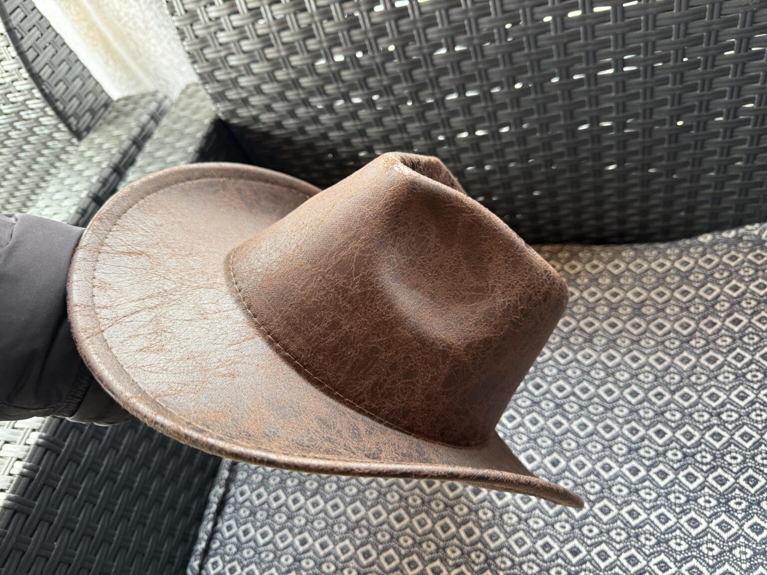 Does anyone know where I can find something like this cap?