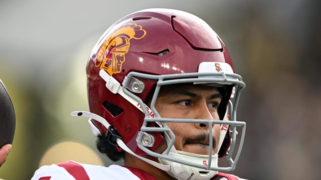 College Football's Winners and Losers as USC Wins, Texas Surges in SEC