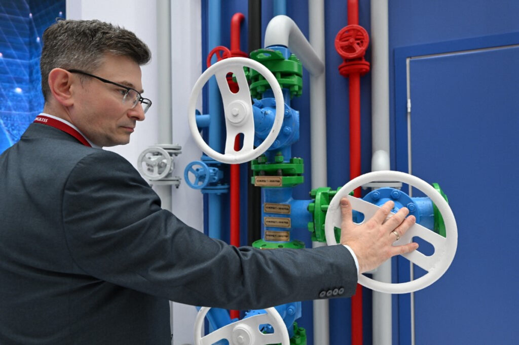 Russia’s Fossil Fuel Exports Hit a New Low