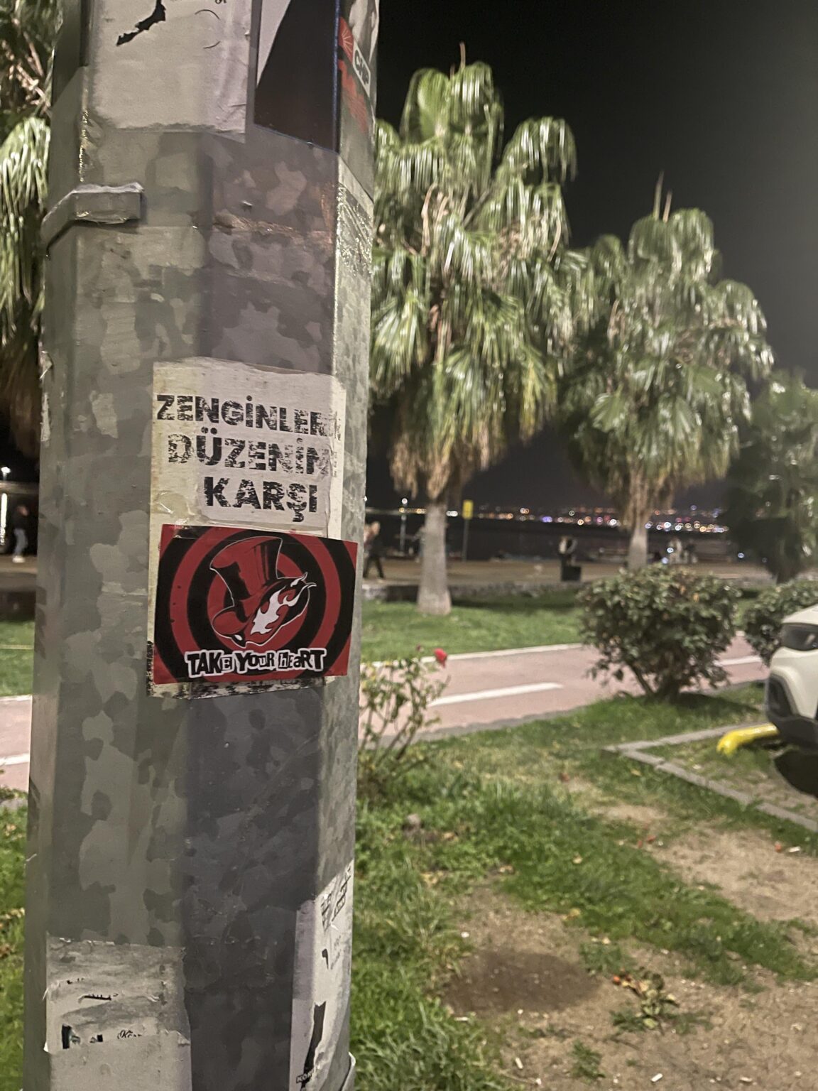 We found it while walking with my girlfriend in Samsun.