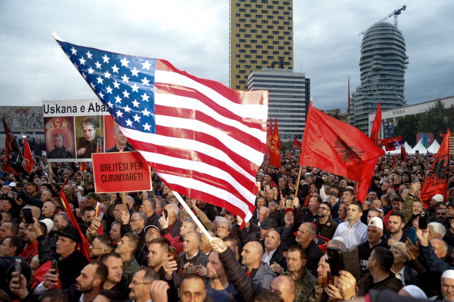US Heavyweights Rally Around Kosovo’s Thaci in The Hague