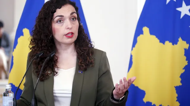 Vjosa Osmani gives Glauku Konjufcu of Vetëvendosje mandate to form government in Kosovo