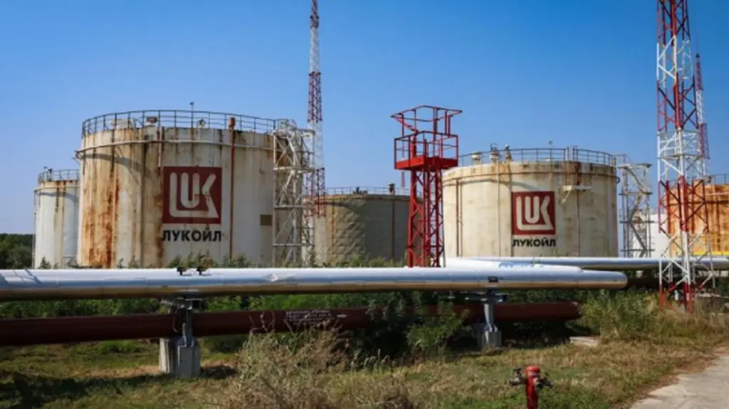 Bulgaria strengthens security at Lukoil refinery before state takeover: Russia has already reacted