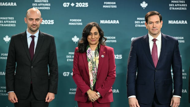 French foreign minister, at G7 meeting in Canada, says U.S. boat strikes violate international law