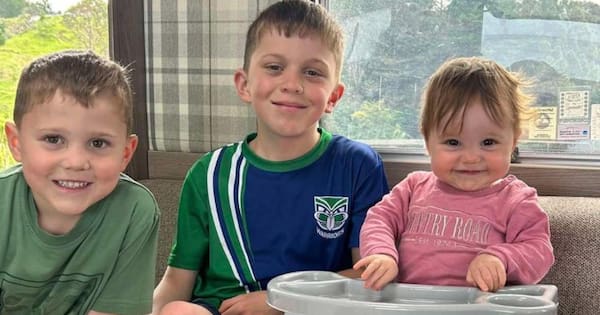 Friends rally to support mother in wake of Sanson fire Friends rally to support mother in wake of Sanson fire