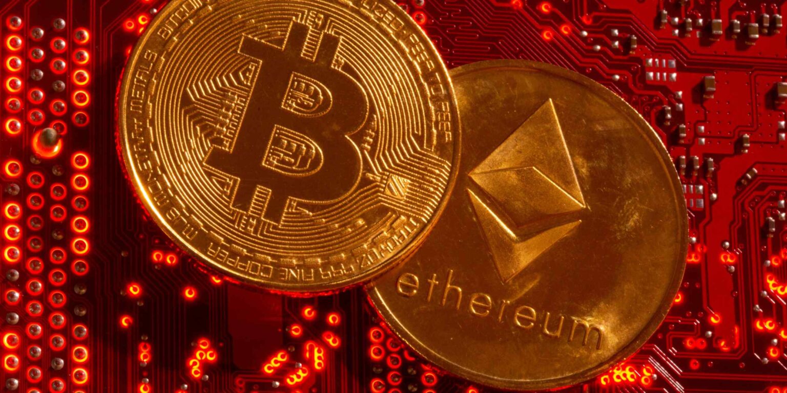 Singapore touts Bitcoin futures, avoids Hong Kong's crypto ETFs