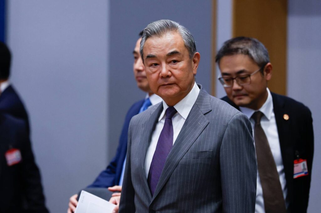 China turns to France for support during its feud with Japan