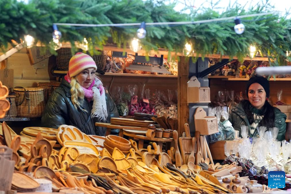 People visit Christmas market in Riga, Latvia-Xinhua