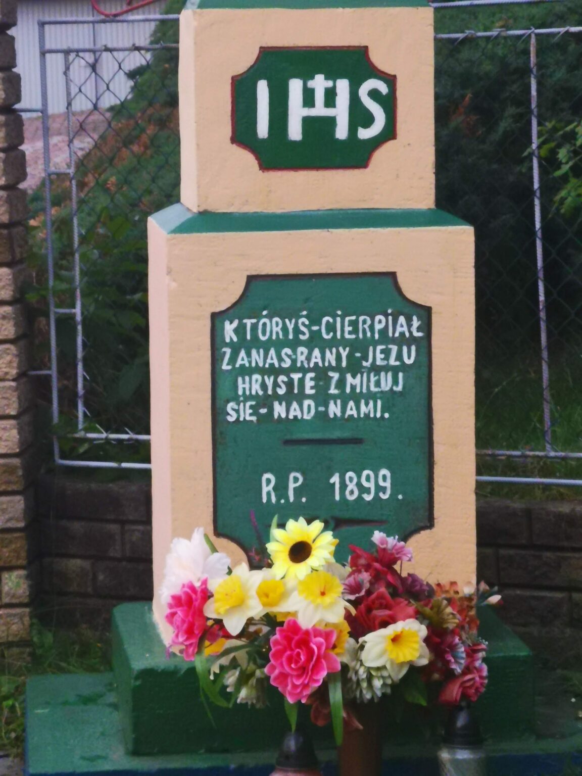 When sad I go to Wieliczka to look at this kapliczka(and that tabliczka)