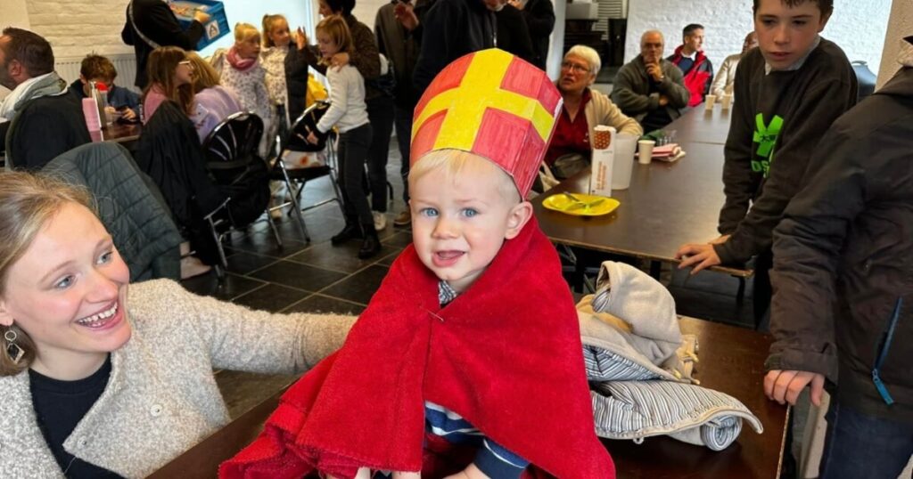 European Catholics offer a joyful alternative to Halloween- Detroit Catholic