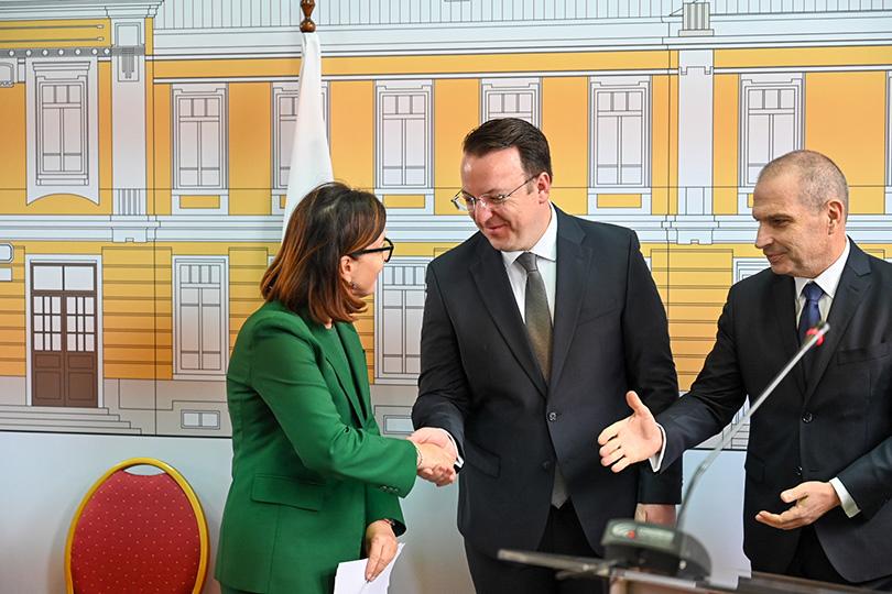 European Commission welcomes North Macedonia-Bulgaria agreement European Commission welcomes North Macedonia-Bulgaria agreement